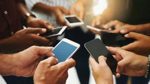 آیا اعتیاد به اینترنت ریشه در کودکی دارد